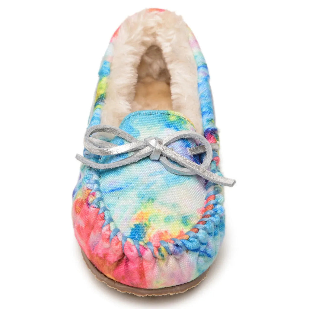 Children's Minnetonka tie-dye slipper front with faux-fur lining and gray laces