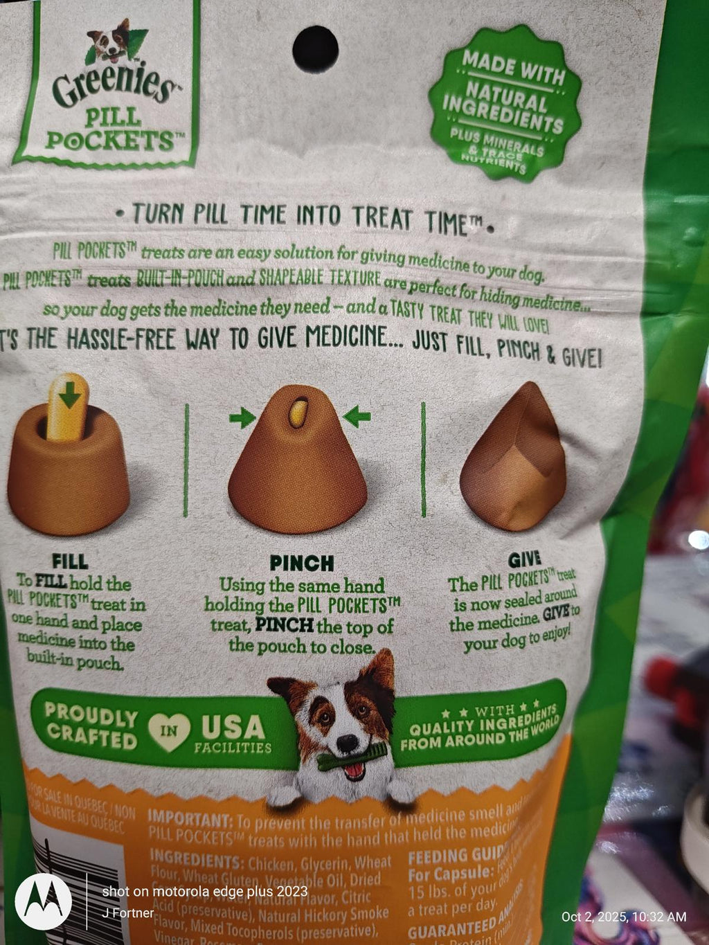 Greenies Pill Pockets chicken-flavor capsule treats bag with feeding instructions panel