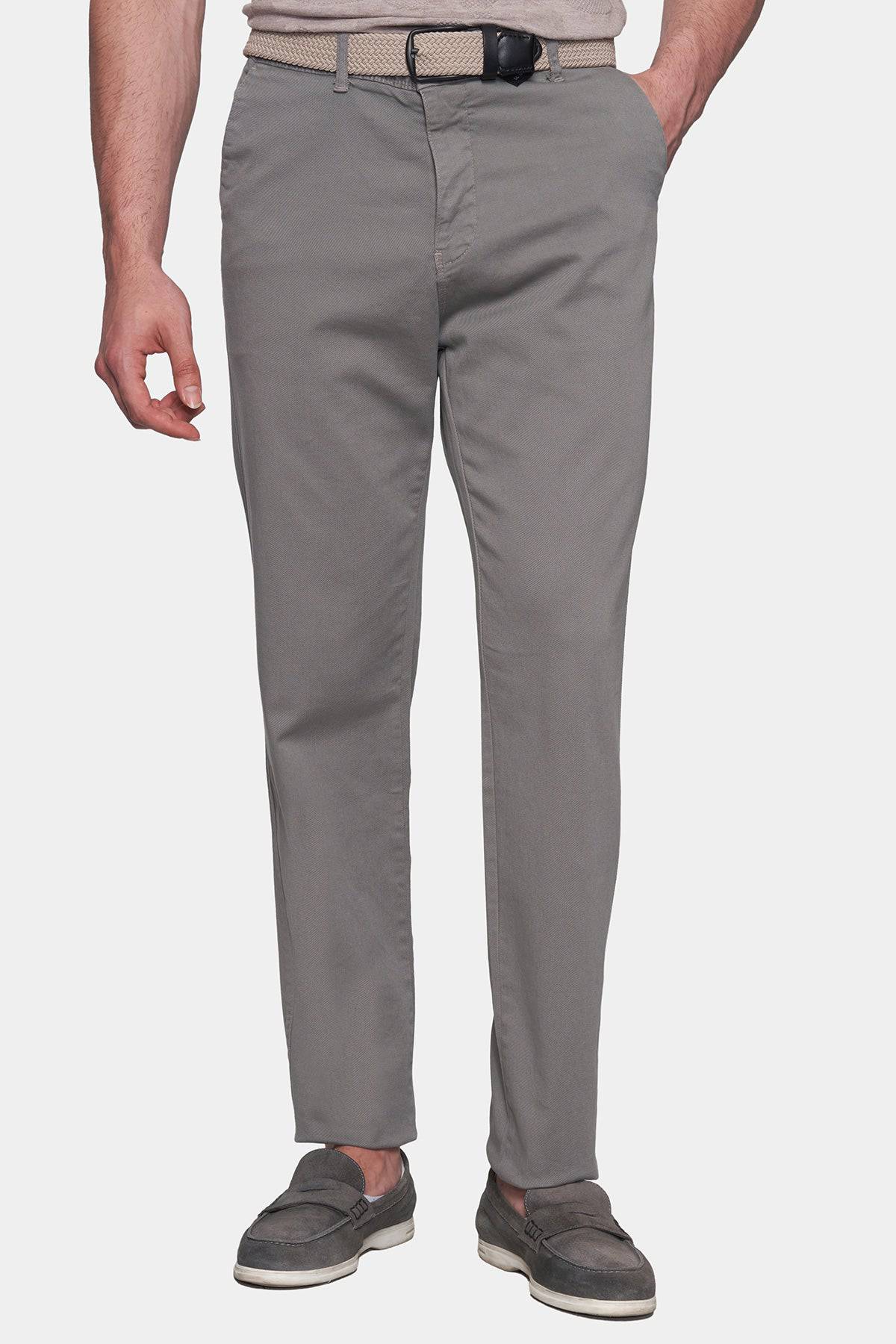 Men's graphite chino pants with black belt, front button closure, straight fit