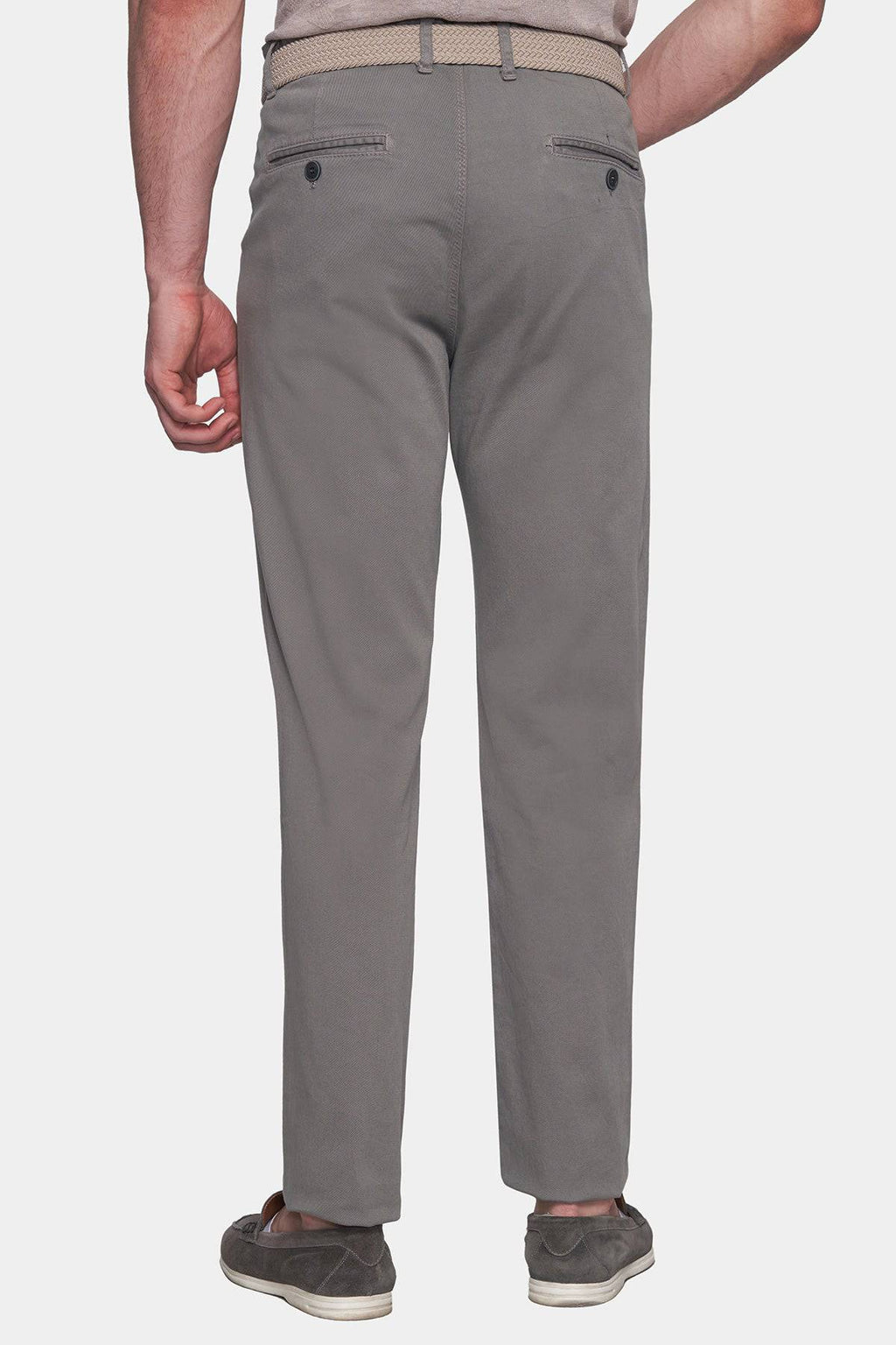 Men's graphite chino pants, front pockets and button closure, belt loops