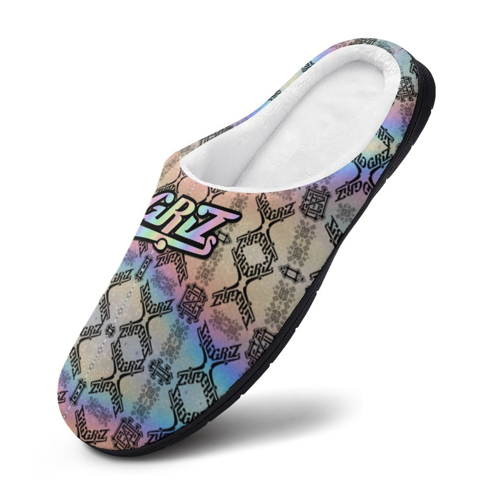 Single cotton slipper, beige base with multicolor logo print, white lining, black sole