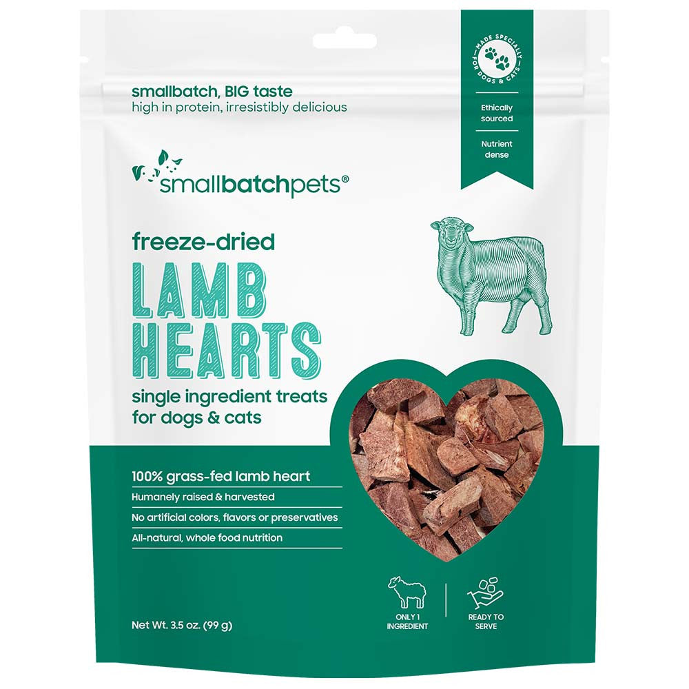 Freeze-dried lamb heart pet treat pouch, white and green bag with heart pieces