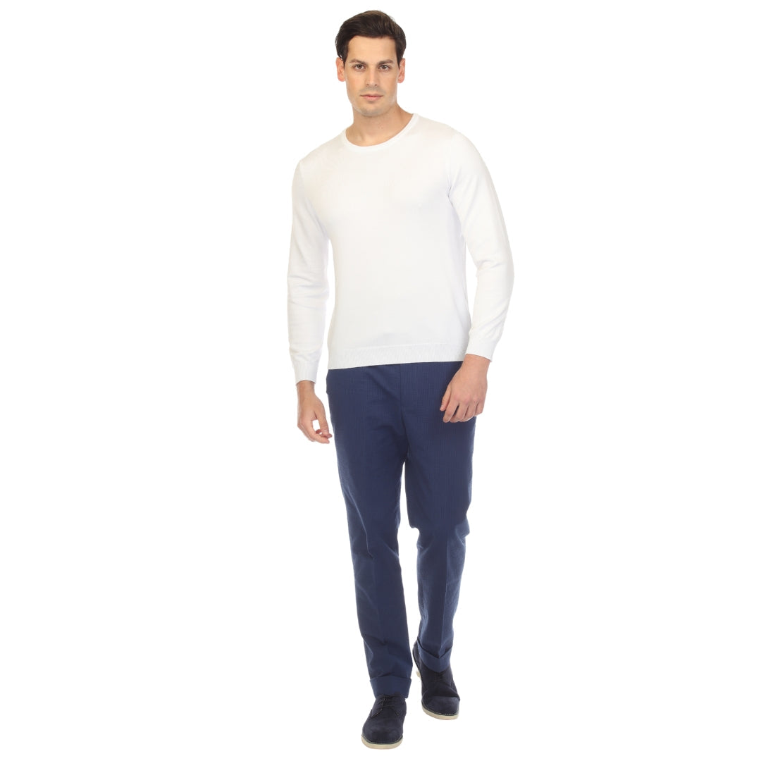Men's white crewneck knitted pullover sweater, long sleeves, slim fit