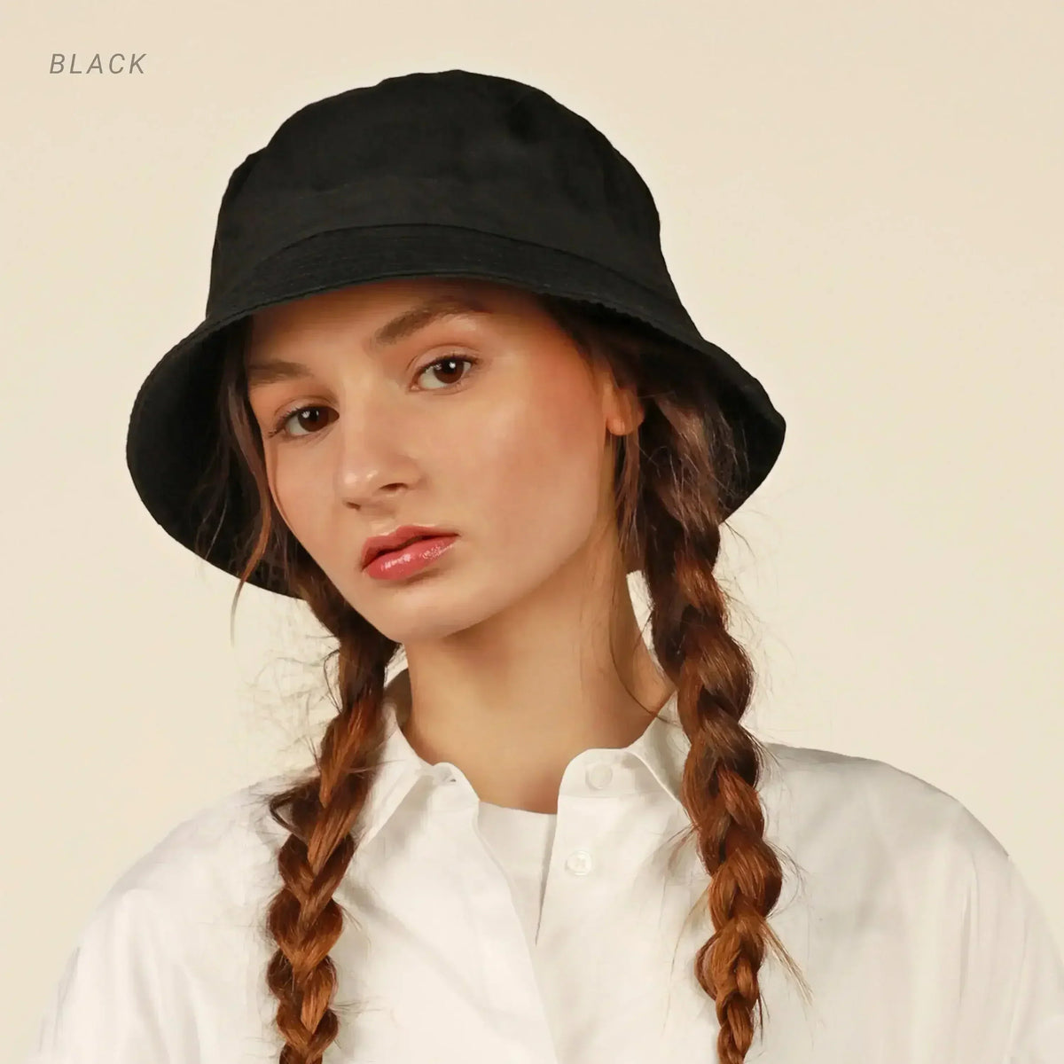 Washed cotton bucket hat with moldable brim, black