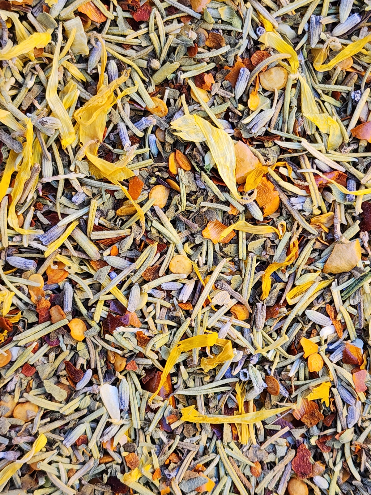 Dried herb and seed mix for chicken supplementation