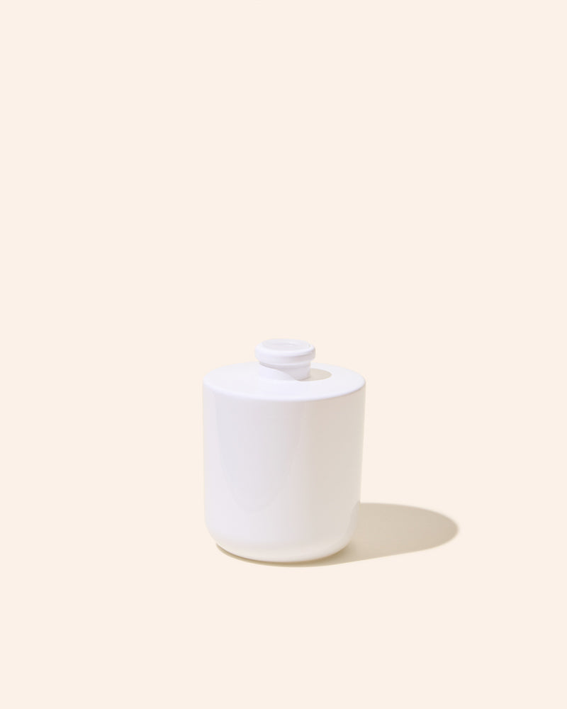 Aura® diffuser bottle in gloss white with recessed top