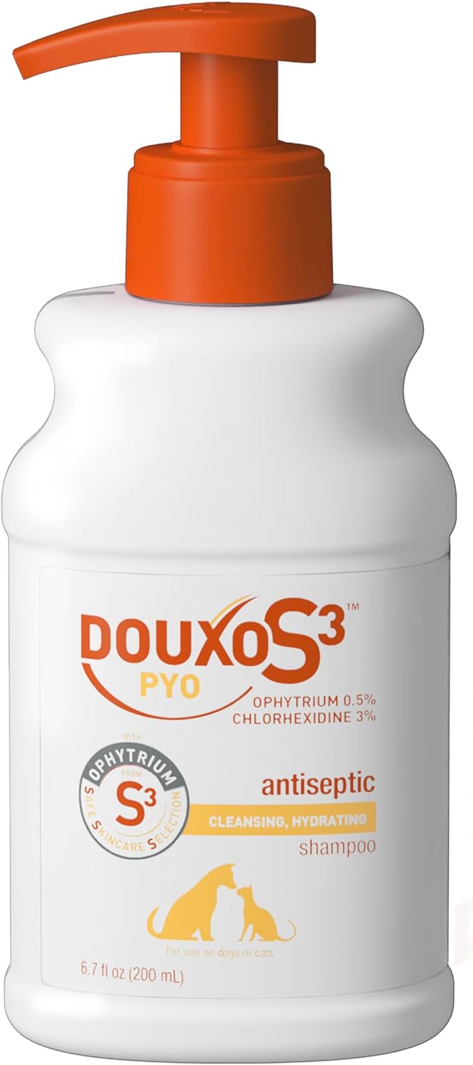 DouxoS3 PYO antiseptic shampoo bottle with orange pump and white label
