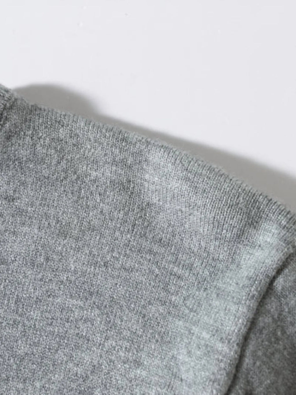 Men's plus size ribbed hem sweater shoulder and sleeve seam, heather gray