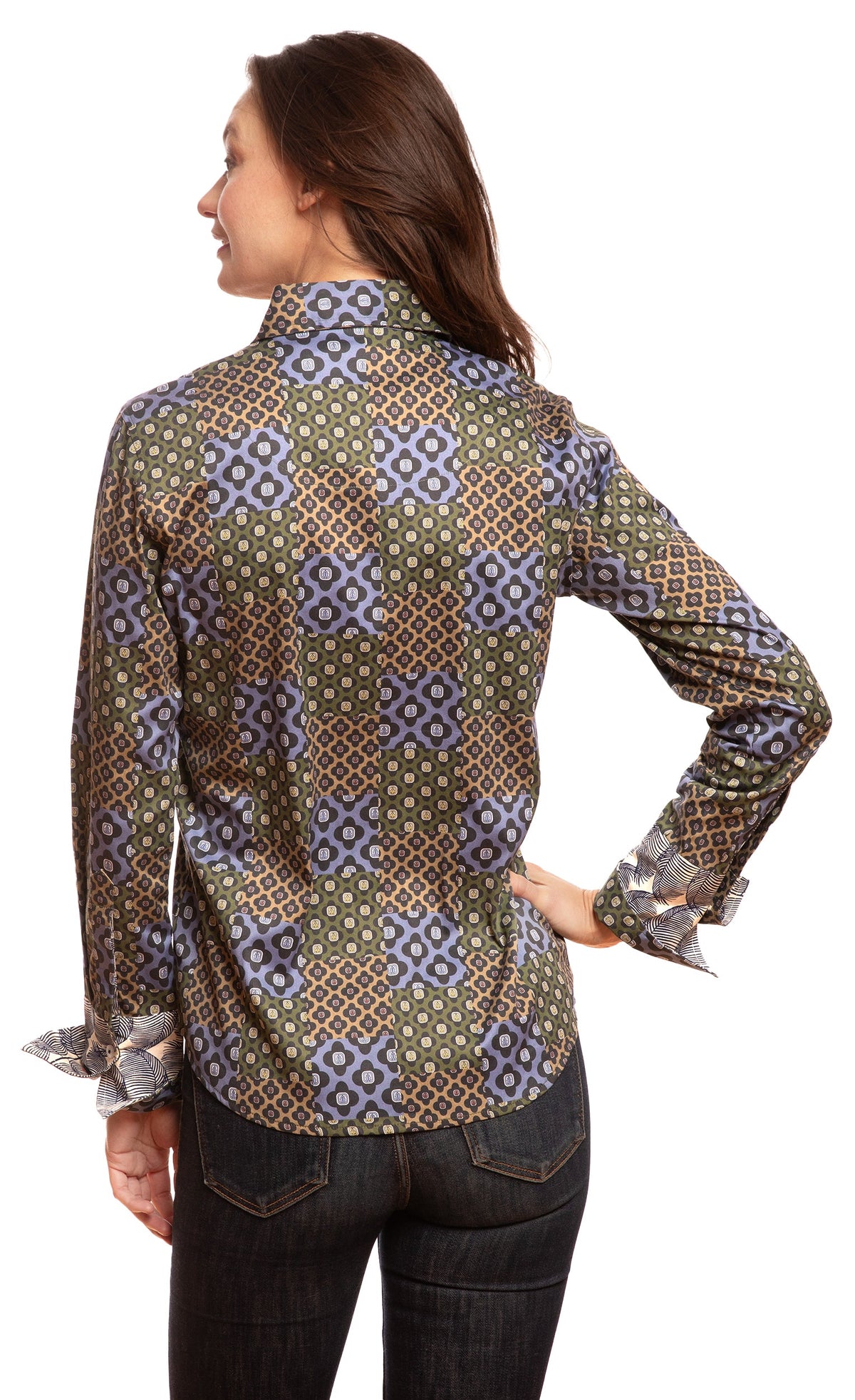 Women’s button-up shirt in navy geometric foulard print, long sleeves with cuff detail