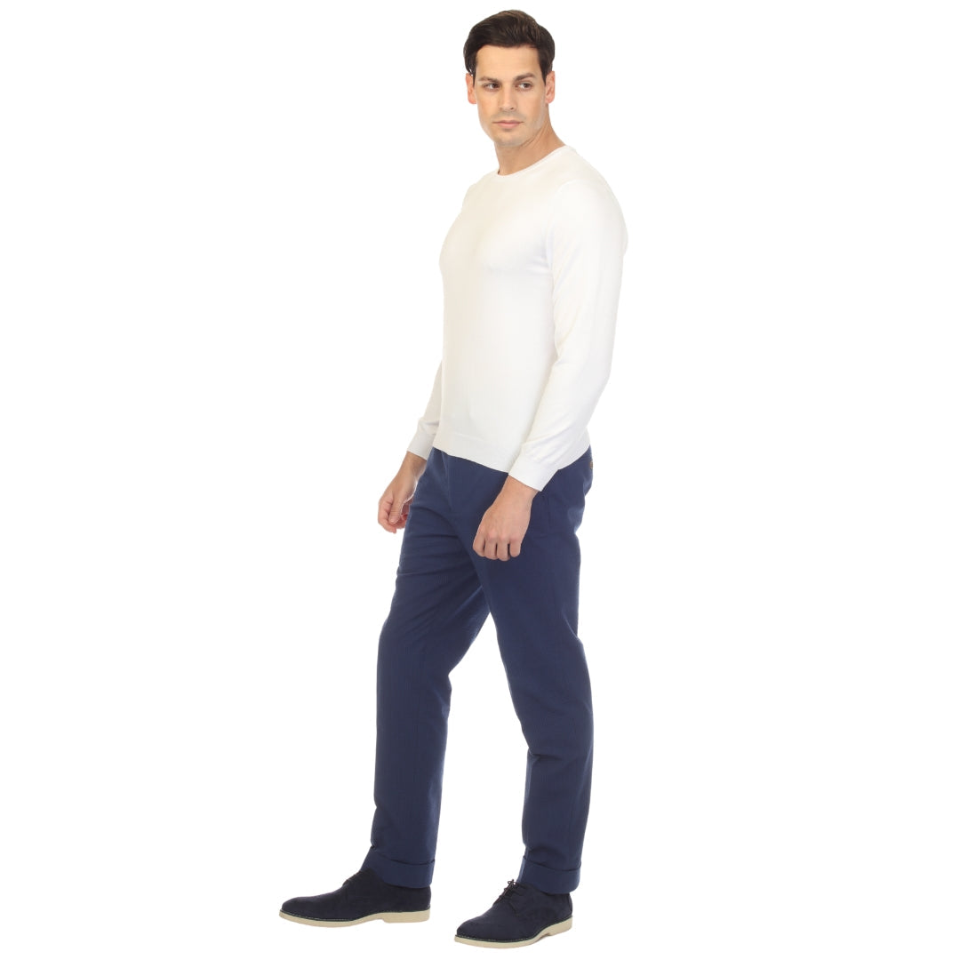Men's white long-sleeve crewneck knitted pullover sweater, slim fit