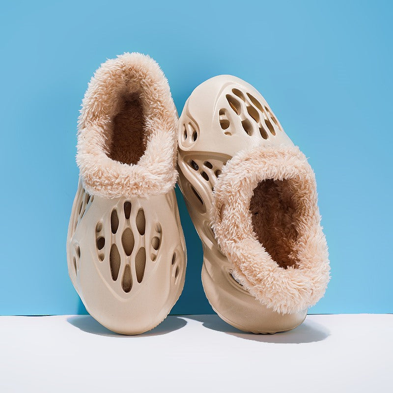Kids’ cotton hole shoes with fuzzy lining, beige slip-on clogs