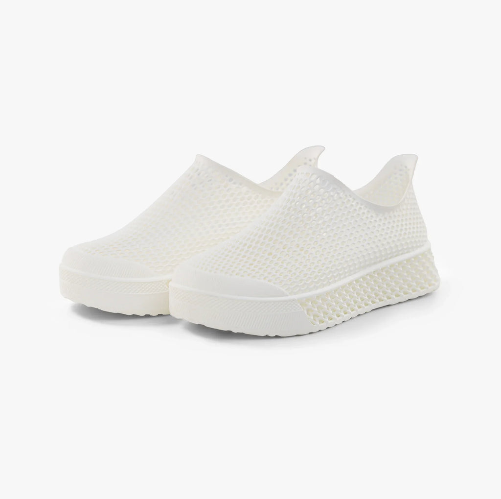 White 3D-printed casual sneakers, front angled view