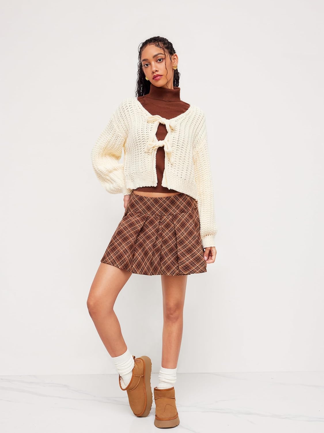 Women’s cream knit V-neck tie-front cardigan sweater with long sleeves