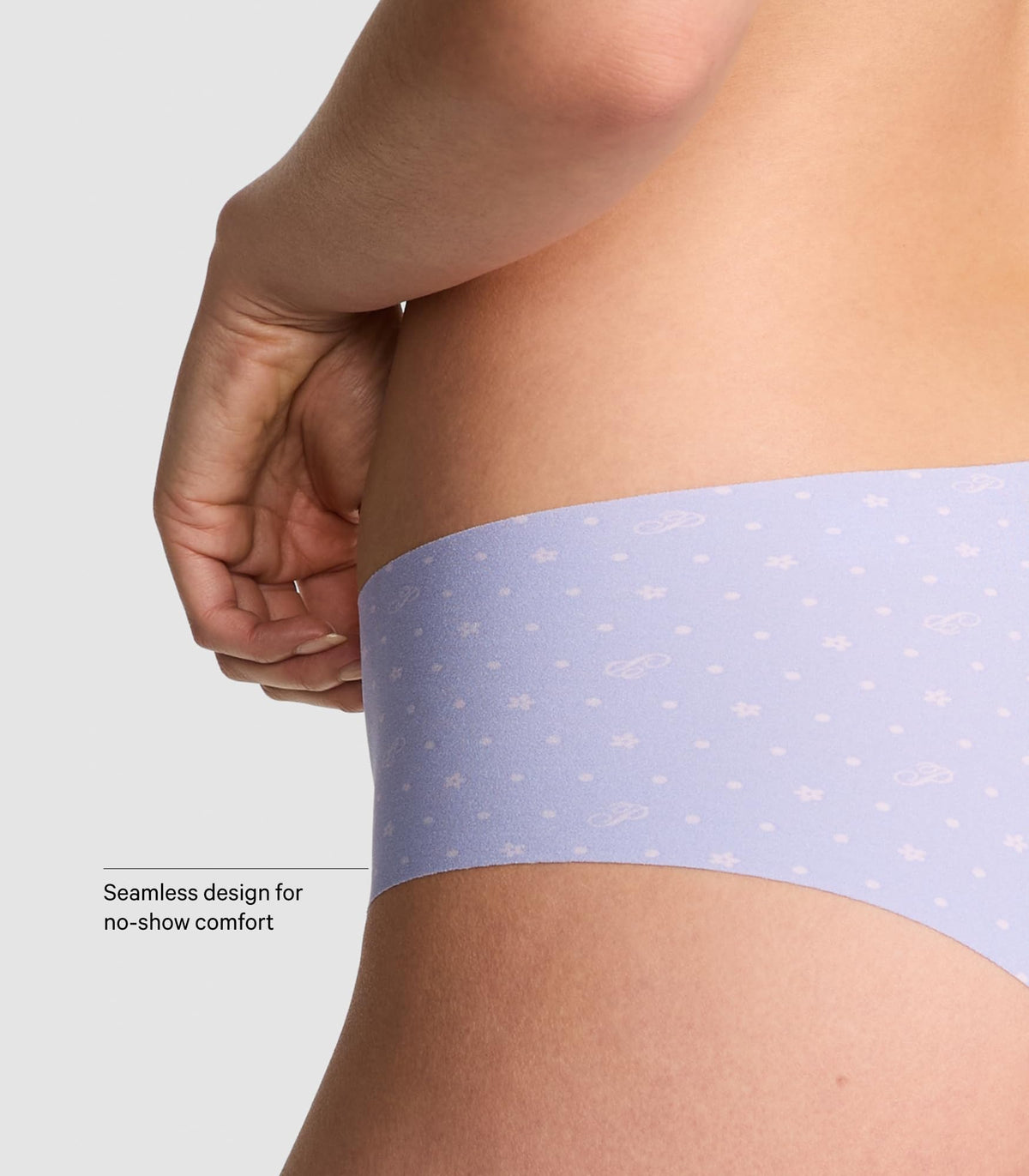 Seamless low-rise no-show cheeky panties in light purple on model