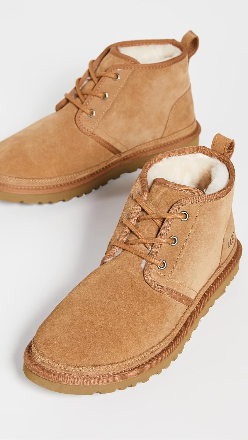 Men's chestnut brown suede chukka boots, lace-up, with tan lining and tread sole