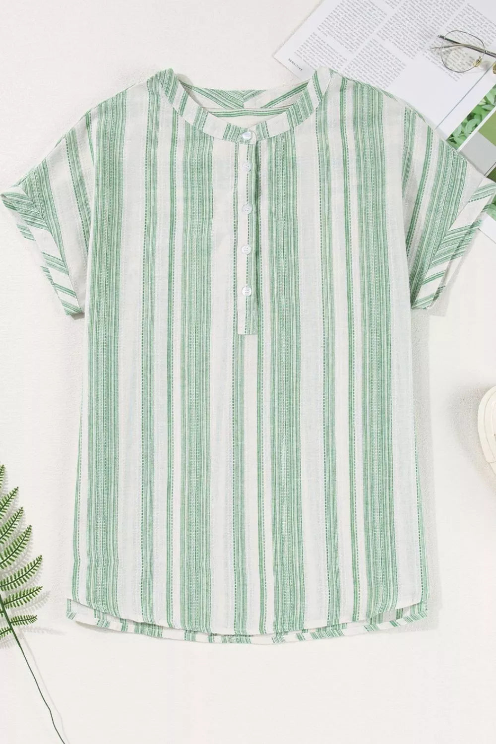 Light green striped gauze blouse, short-sleeve button-front top