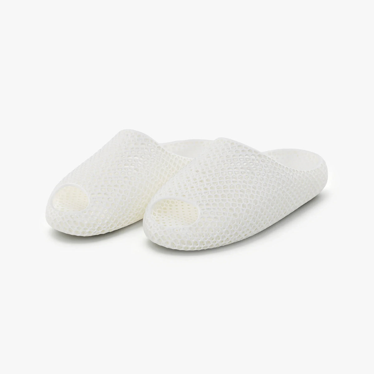 3D printed slippers in white, textured knit upper and closed heel