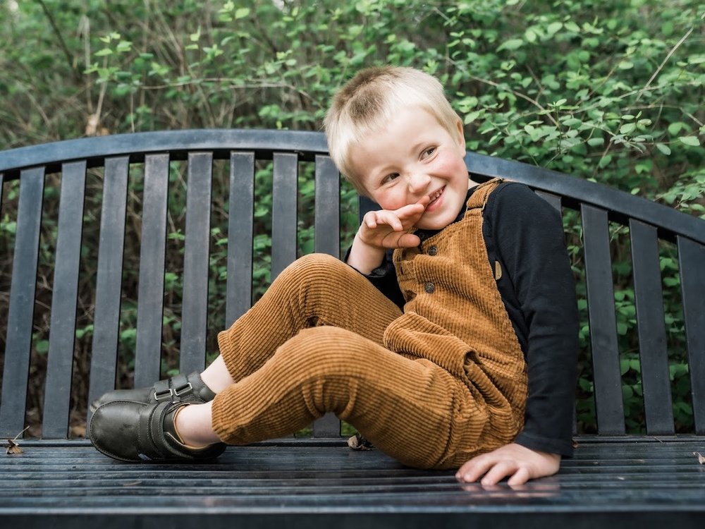 Kids barefoot shoes, dark slip-on design with cushioned sole