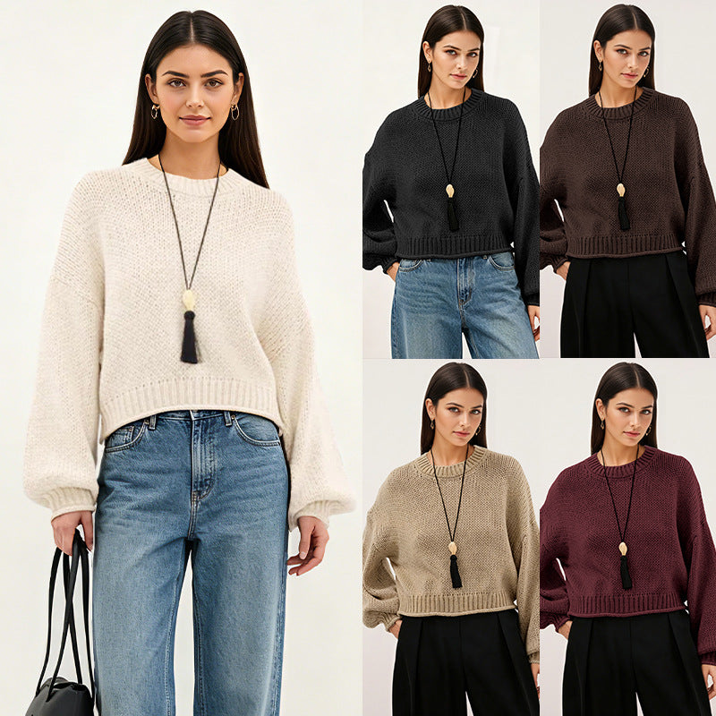 Women’s loose-fit knit sweater, off-white, round neck, long sleeves, ribbed hem and cuffs