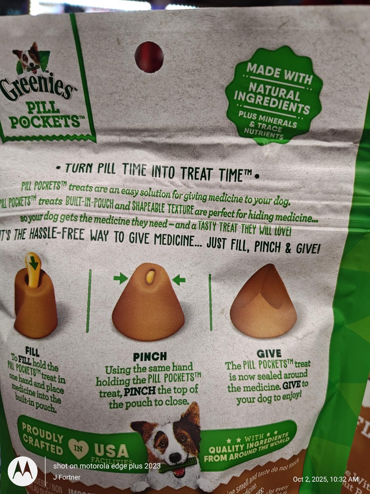 Greenies Pill Pockets peanut butter pill treats pack with feeding directions and nutrition badge