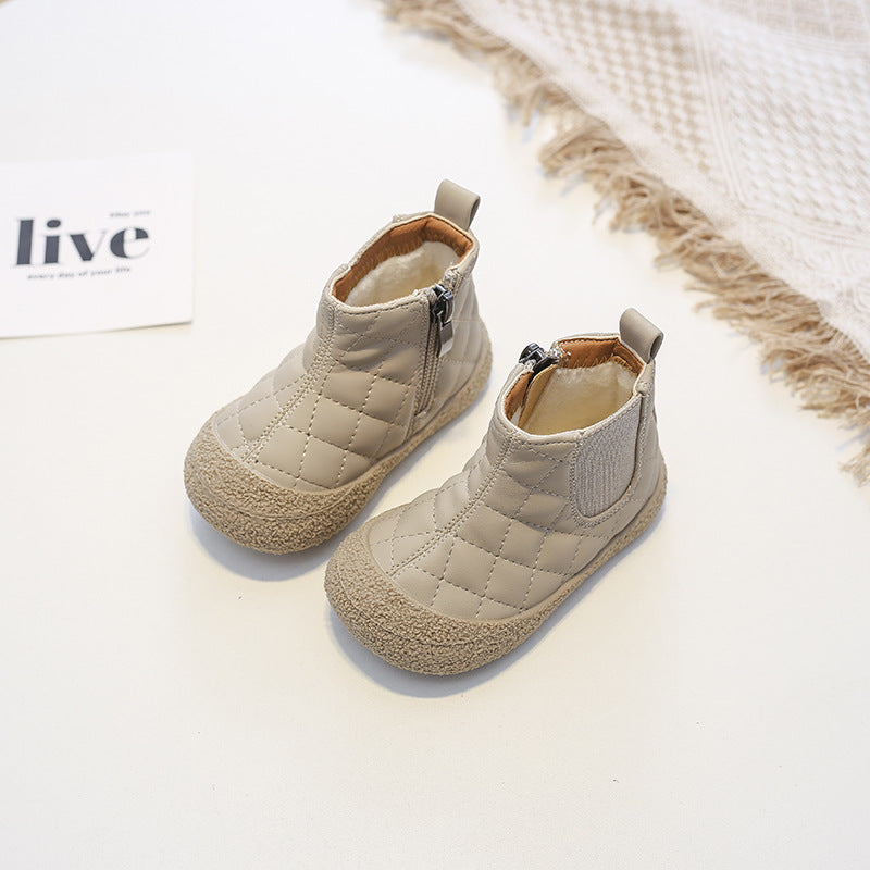 Soft-soled cotton child boots in light khaki, quilted upper with ankle pull tab