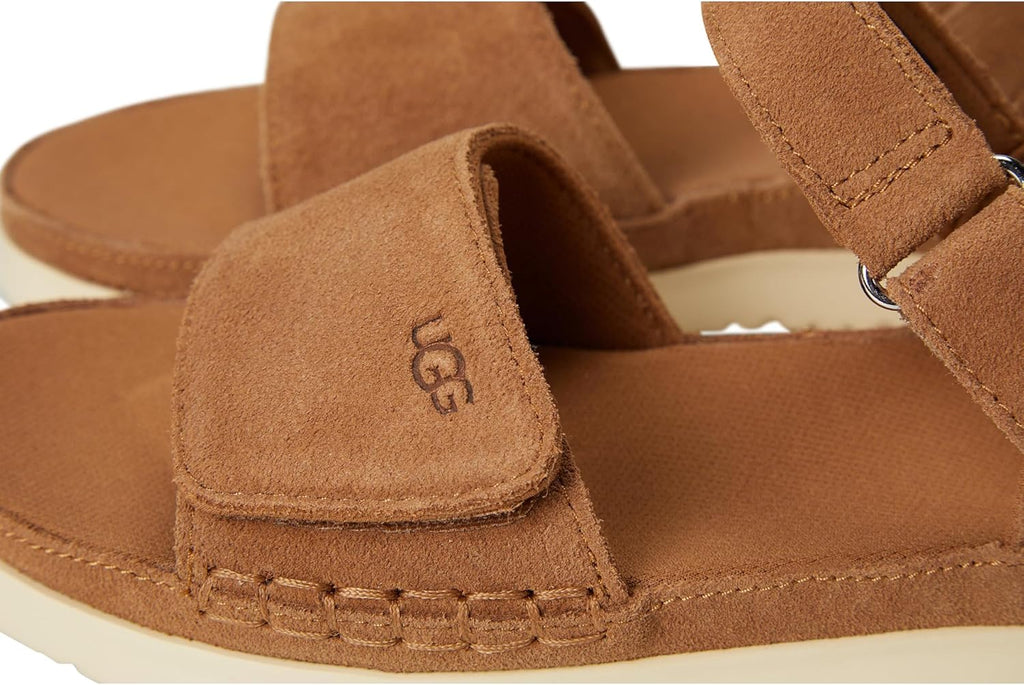 Children's Goldenstar suede sandals, chestnut brown, close-up of UGG logo and stitching