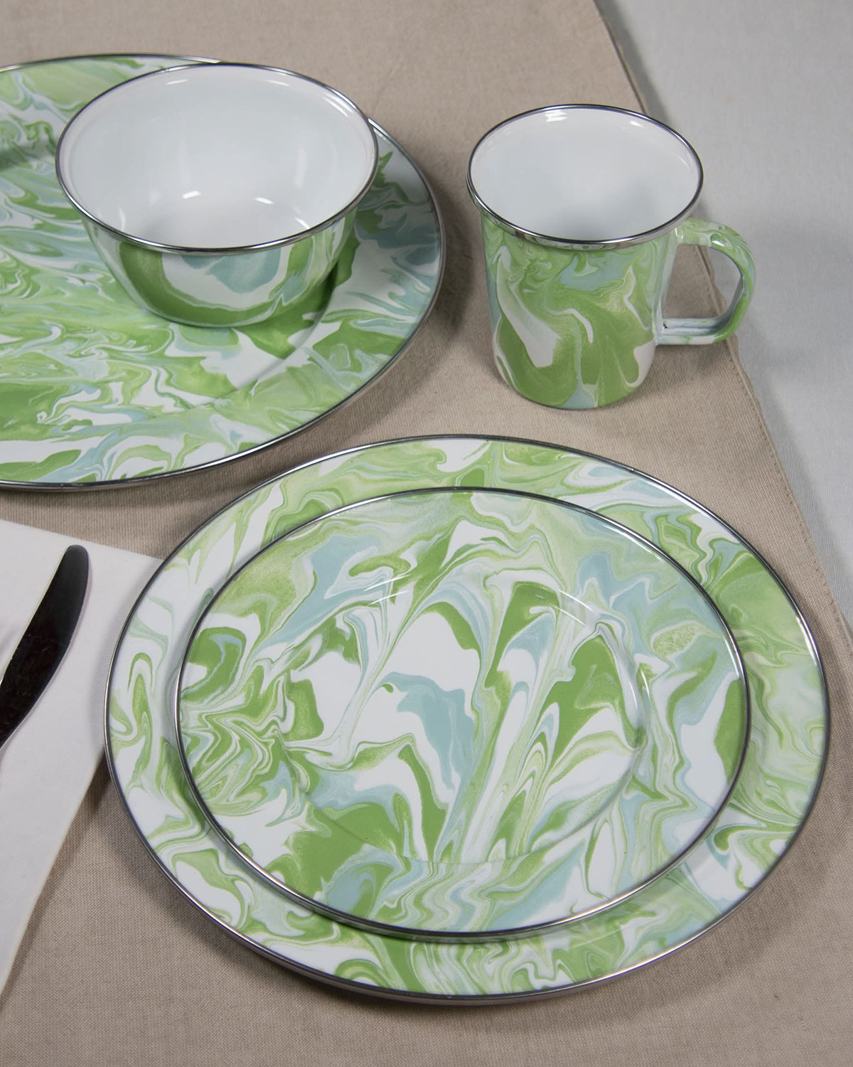 Enamel mixing bowls set of 3 with green and white swirl pattern, including one lid