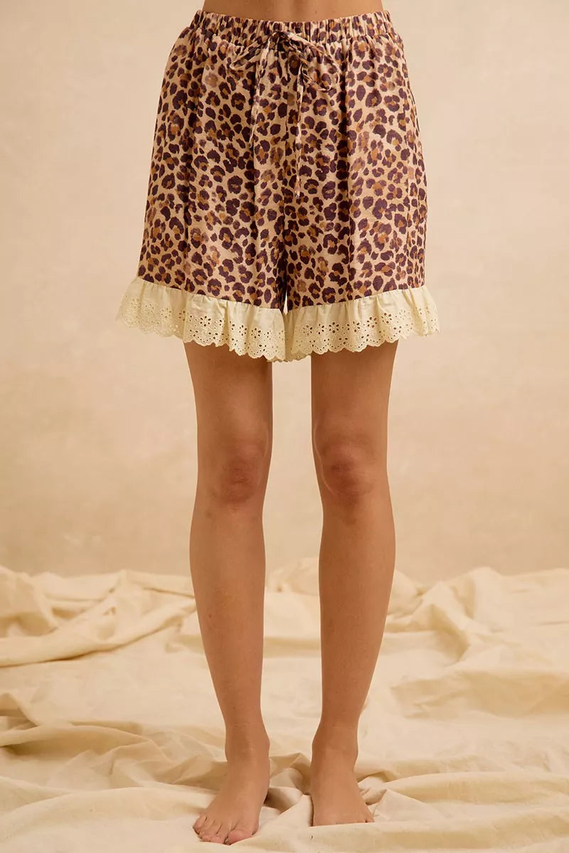 Leopard print elastic-waist shorts with eyelet lace ruffle hem