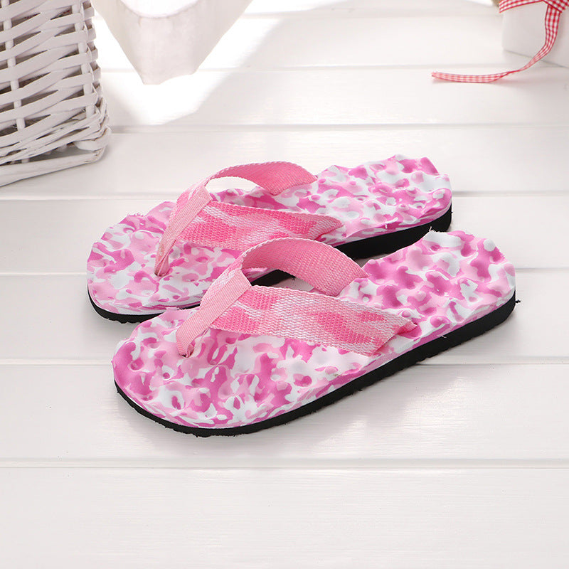 Pink camo platform thong flip-flops with wide fabric toe strap