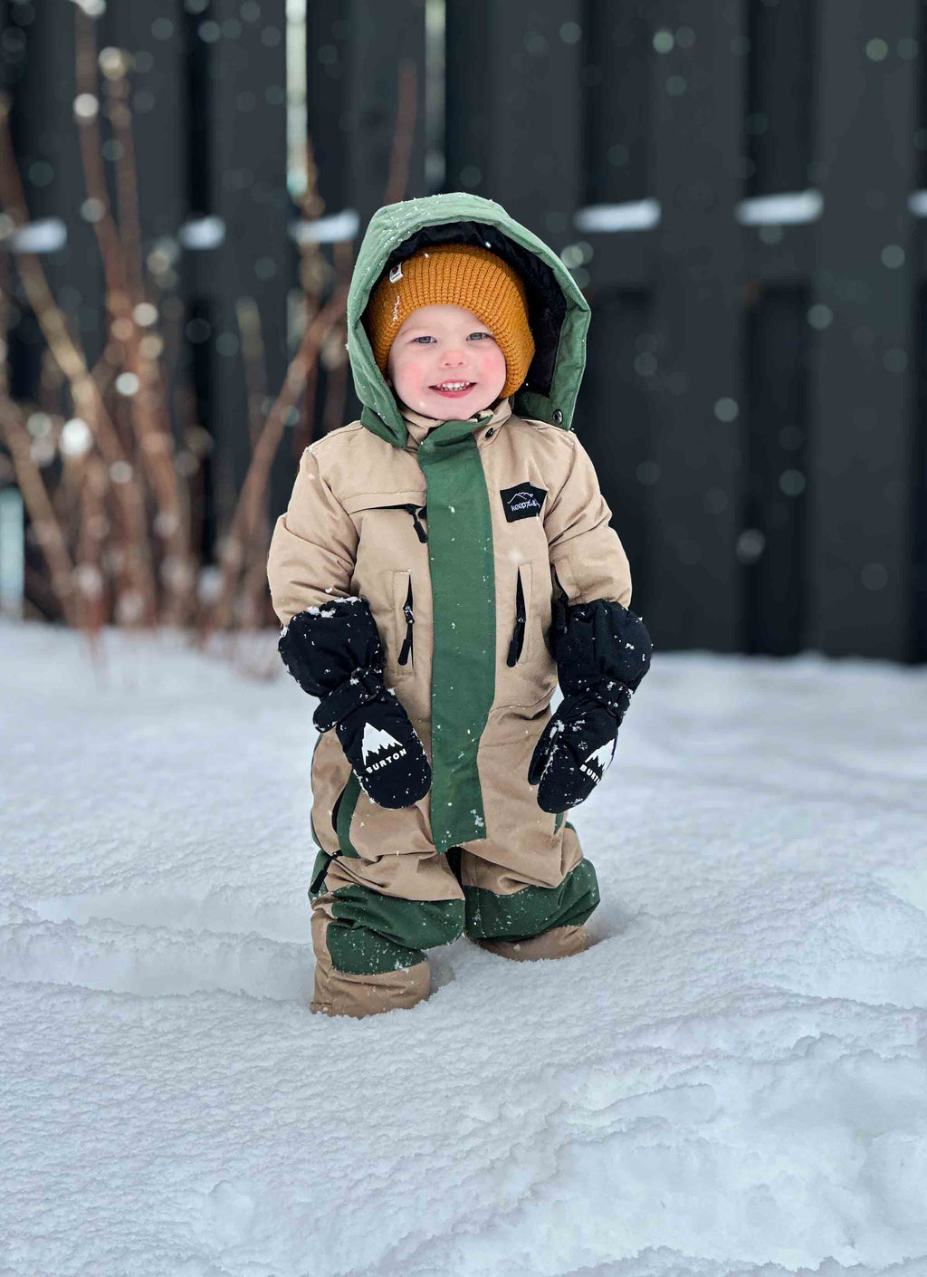 Kids hooded snowsuit in beige and green, full-length legs with front zipper