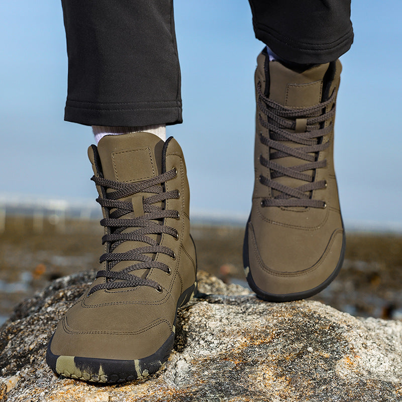 Men's olive-brown high-top hiking shoes with lace-up closure and rubber outsole