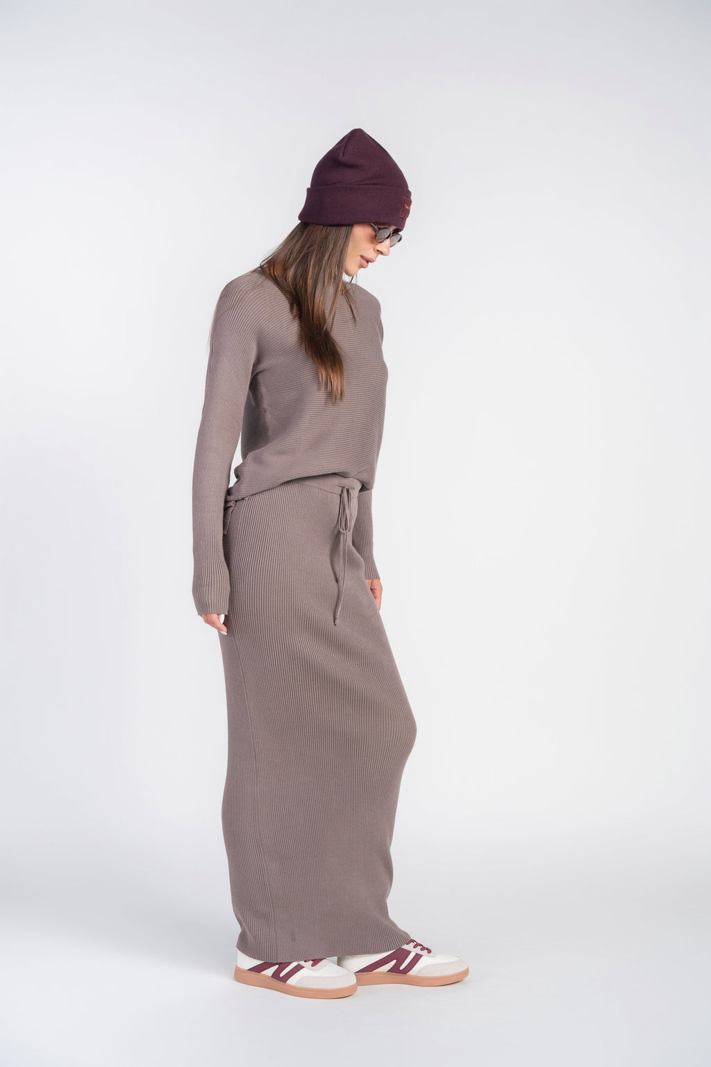 Mushroom ribbed knit midi skirt with front drawstring and side profile