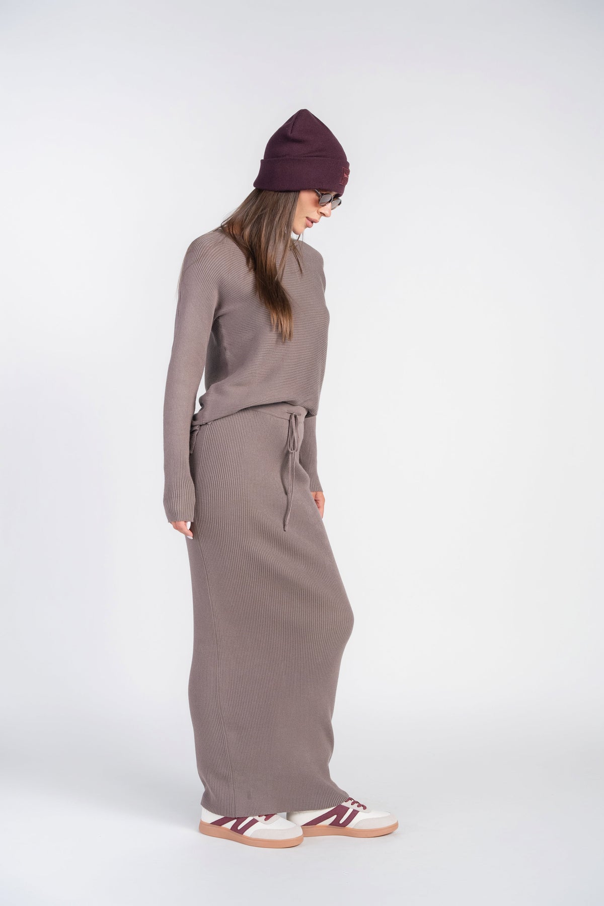 Mushroom ribbed knit midi skirt with front drawstring and side profile