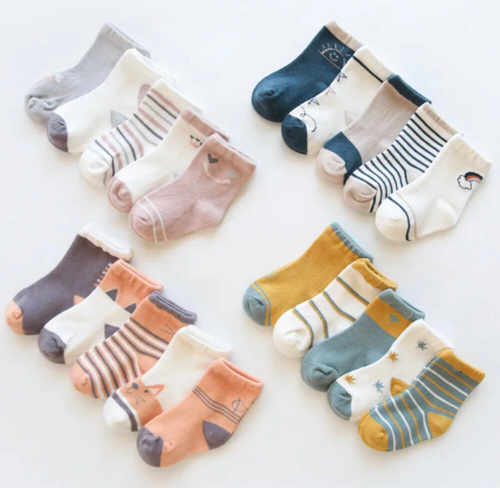 Assorted kids sock set: beige, white, orange, gray, and striped patterns, 5-pack