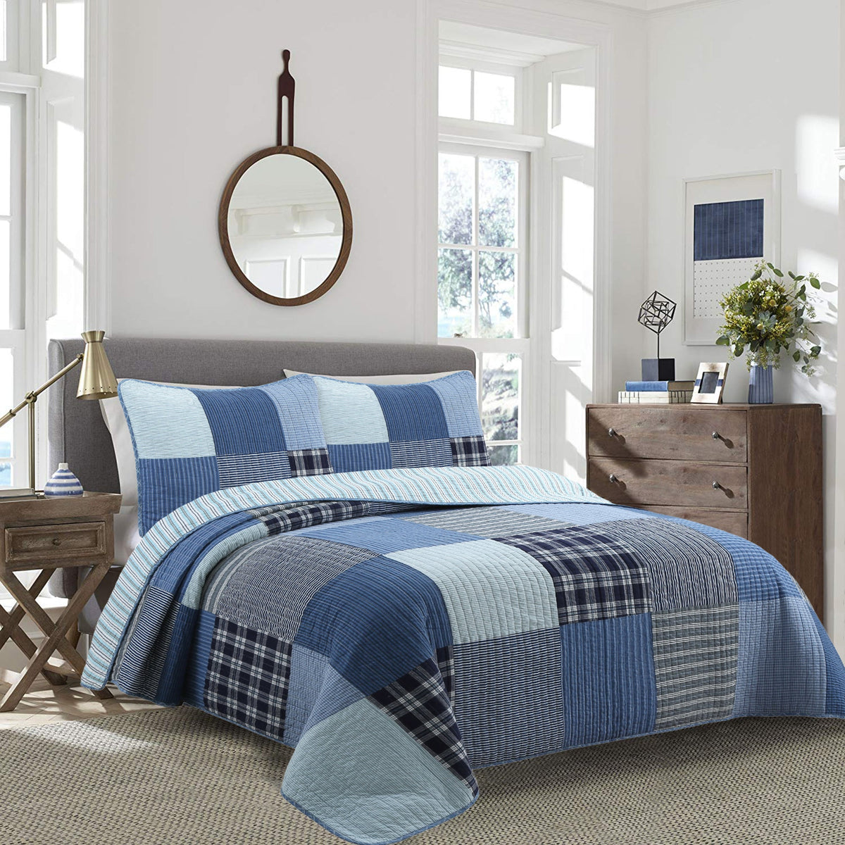 Blue plaid patchwork reversible quilt bedding set with quilt and pillow shams