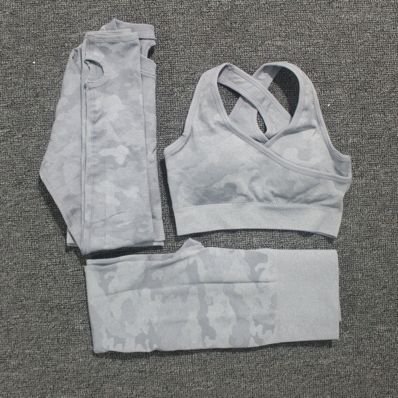 Camouflage yoga set with sports bra and leggings, light gray and white