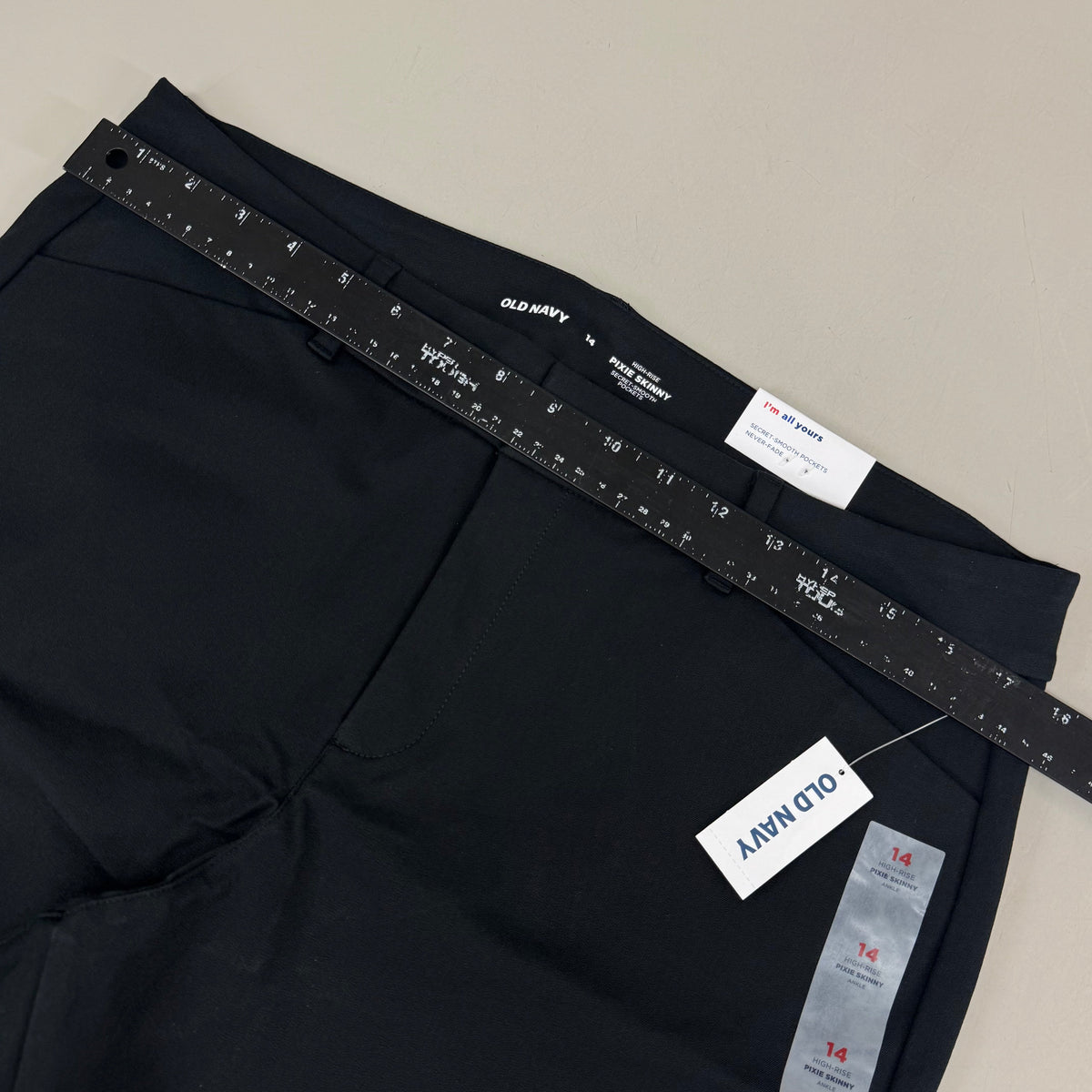Women’s high-rise skinny ankle pants, dark black, side seam and front pocket opening