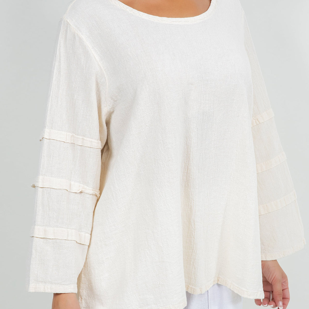 Off-white cotton gauze sabrina top with loose fit and tiered sleeve detail
