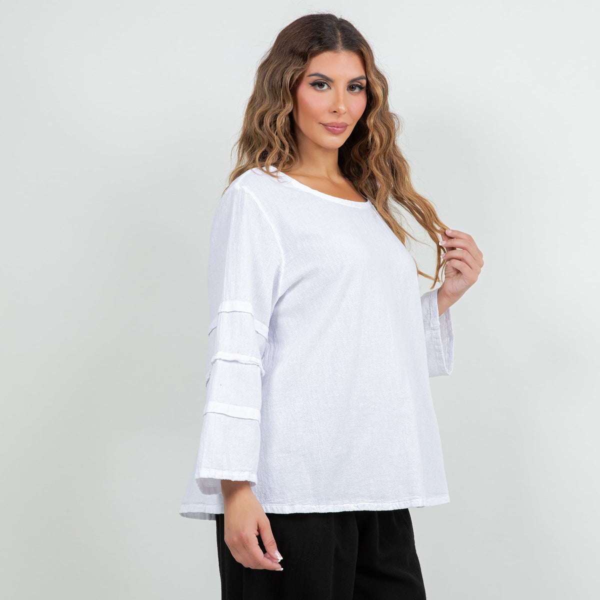 White cotton gauze sabrina top with three-quarter sleeves and banded elastic cuffs