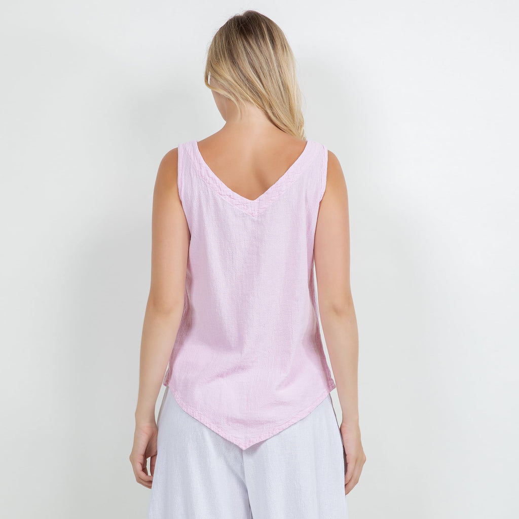 Women’s cotton gauze tank top back view, lilac V-back with gathered seam