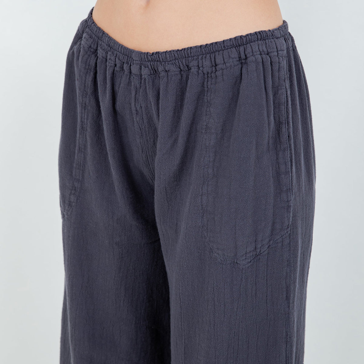 Dark charcoal cotton gauze pull-on wide-leg pants with elastic waistband