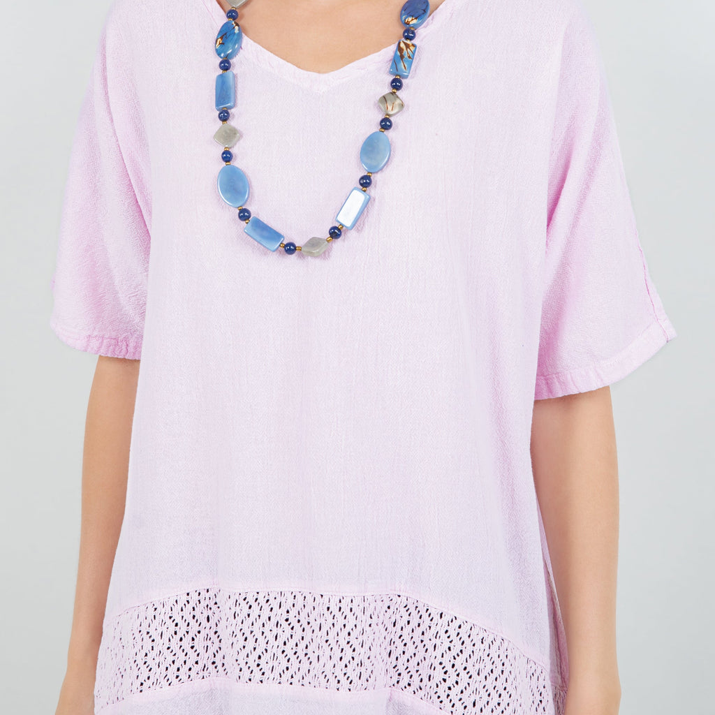 Women’s cotton gauze Cynthia top lilac, close-up scoop neck and crochet hem panel