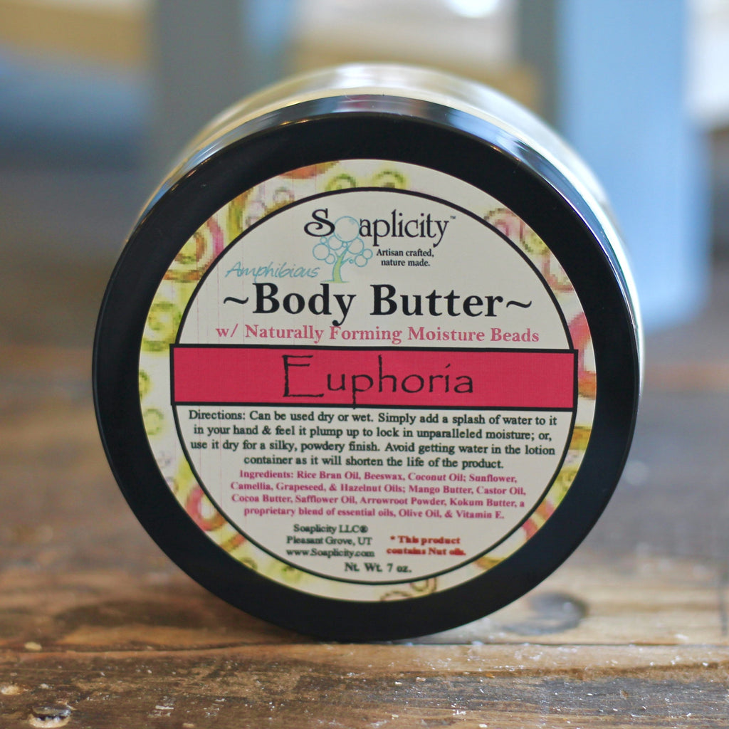 Body butter jar lid with label and moisture beads text