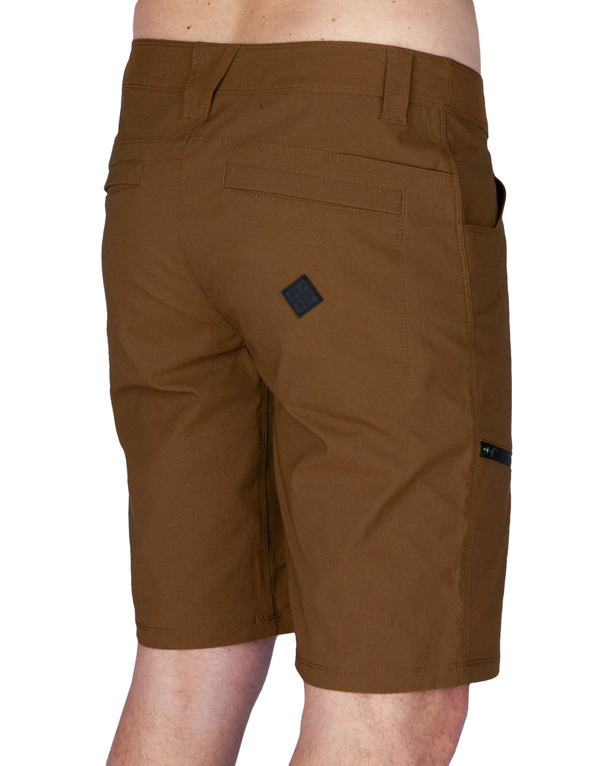 Men's field shorts 2.0, olive-brown with rear yoke and cargo pocket detail.