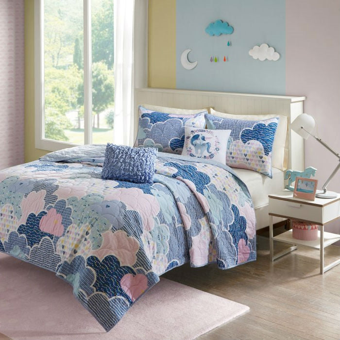 Kids bedspread set with unicorn cloud pattern quilt and ruffled blue decorative cushion