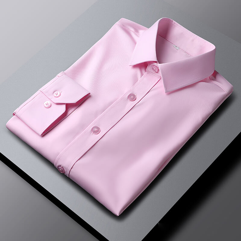 Pink cotton dress shirt with spread collar, button cuffs and front placket