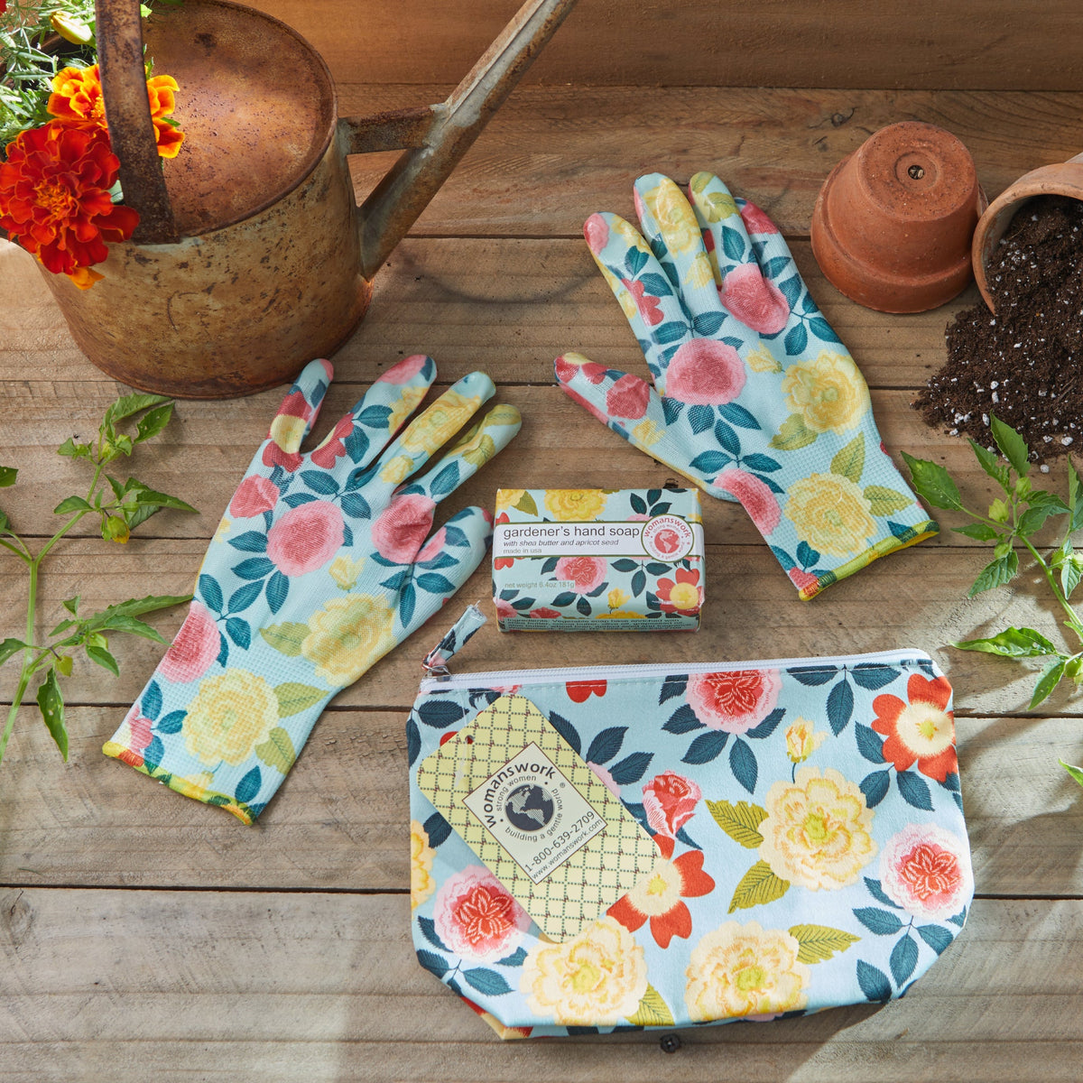 Floral gardening gift set with pink/blue gloves and zippered pouch