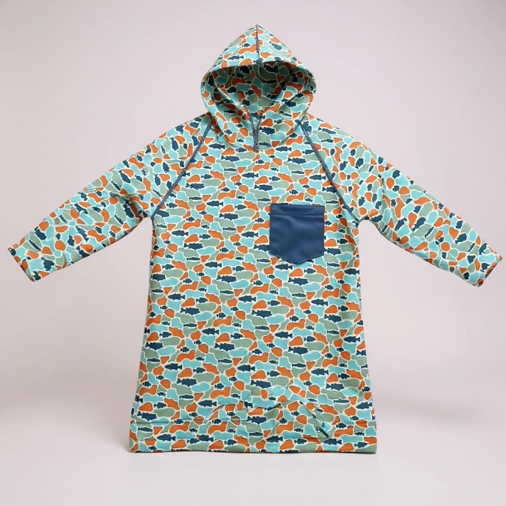 Kids hooded UV cover-up, fish-camo print, kangaroo pocket and adjustable hood