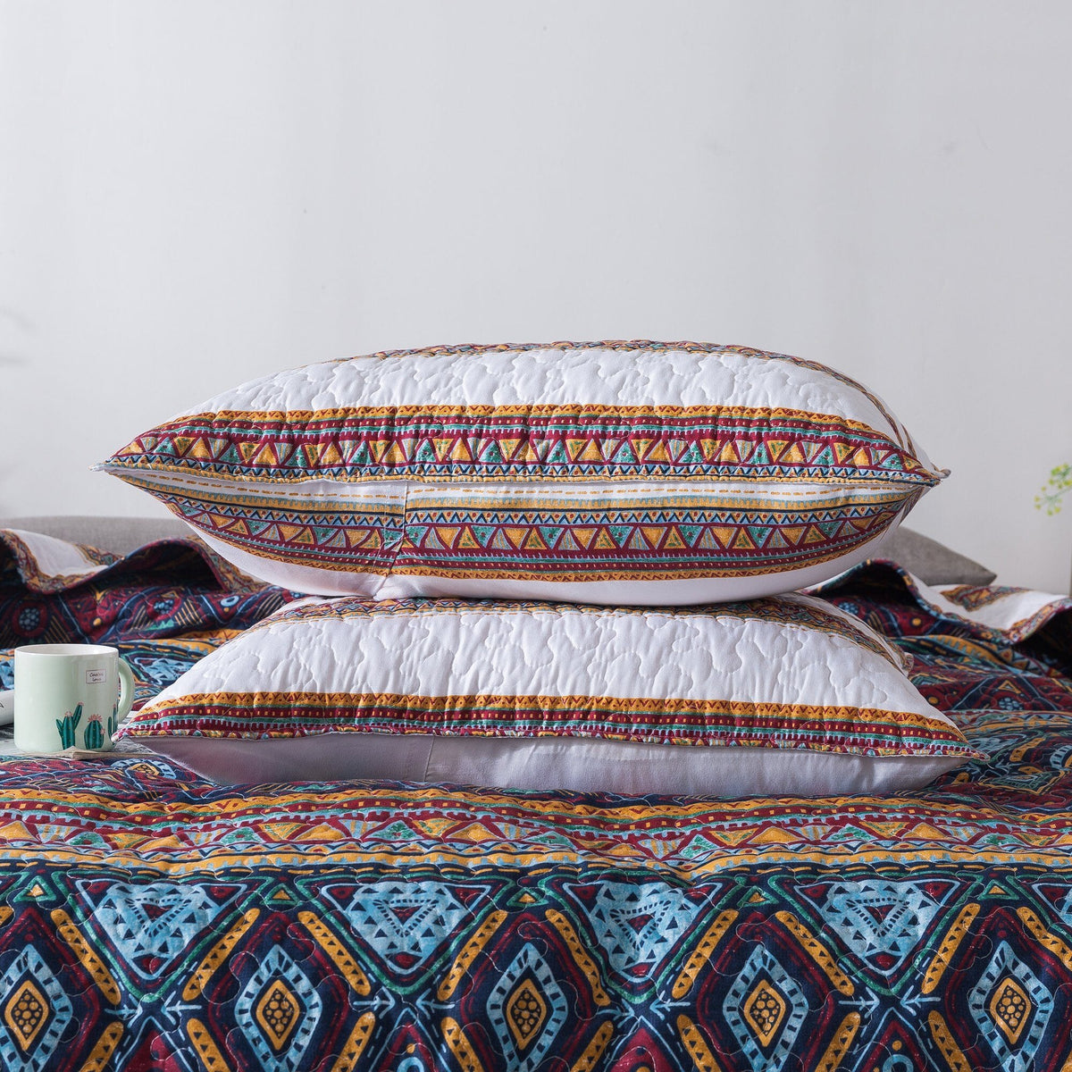 DaDa Bedding Southwestern Aztec Bohemian Desert Tribal Quilted Bedspread Set (KSX-002)