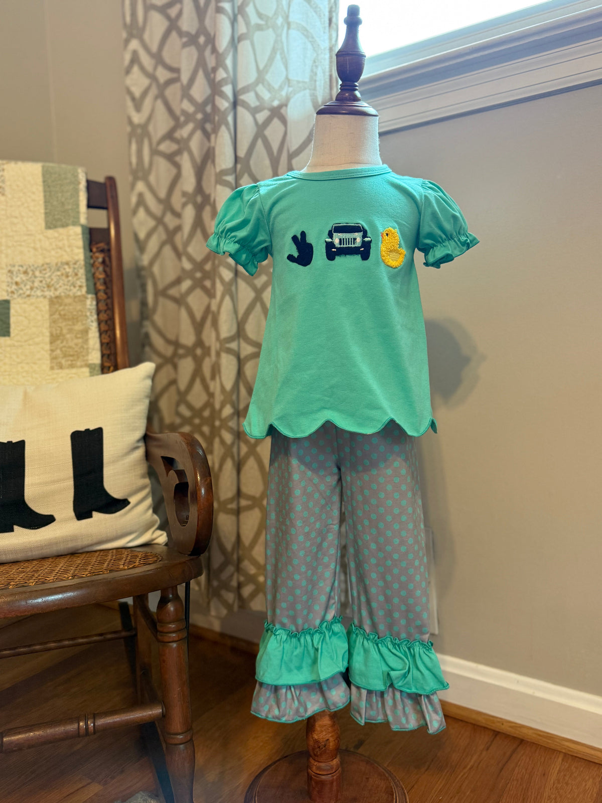 Girls' teal back-print T-shirt with car and duck, dotted flare pants with ruffle hems
